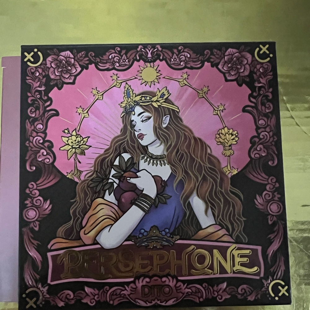 Persephone Eye shadow palette by Dito